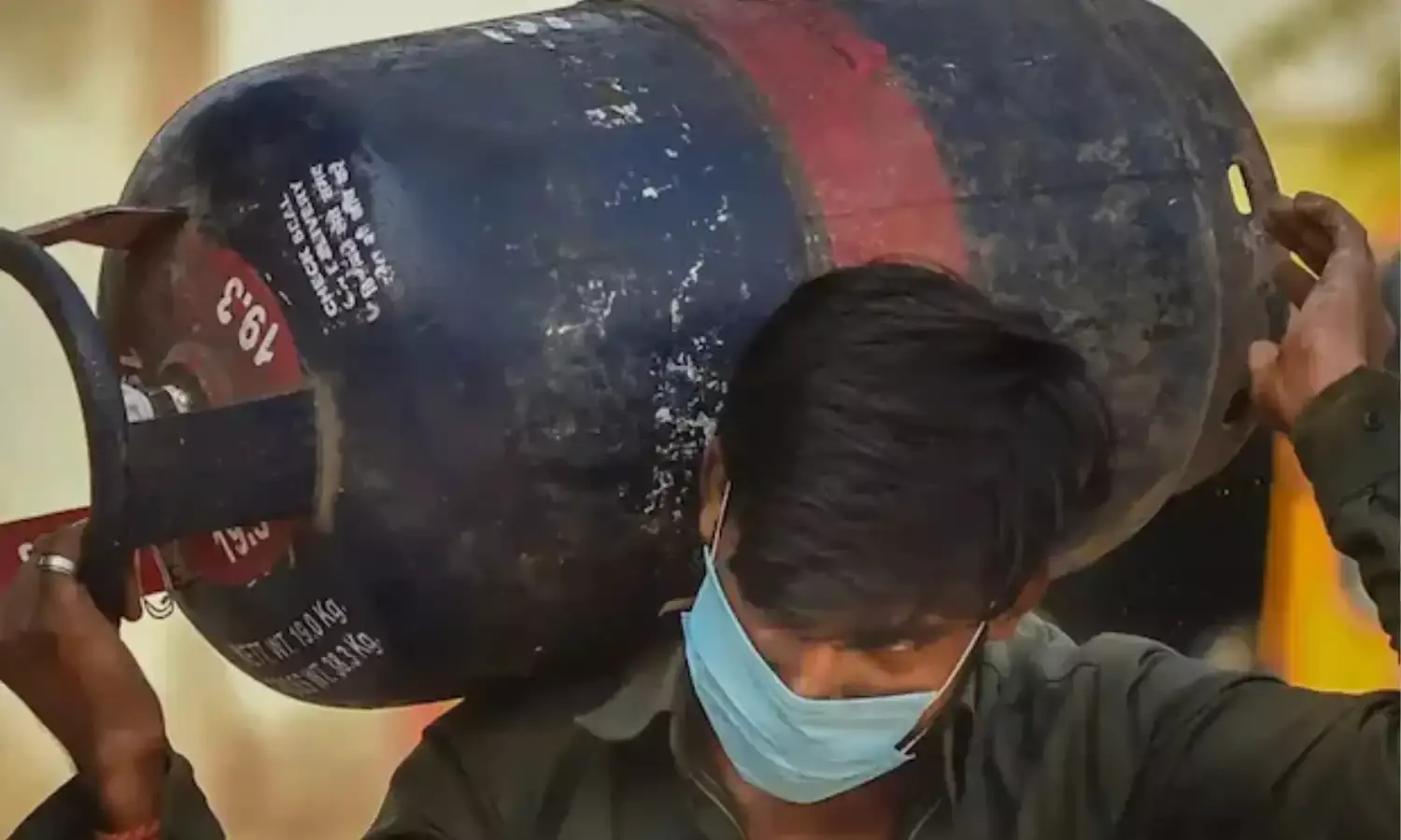 LPG के दाम में हुई कटौती, जानिए बड़े शहरों में बदली हुई नई कीमत