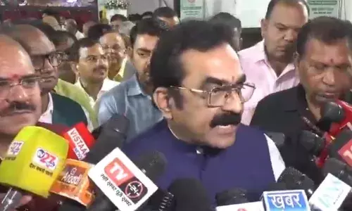 भोपाल का विचित्र ब्रिज 90 डिग्री नहीं बल्कि 119 डिग्री का बना, मंत्री बोले PWD उठाएगा सुधार का खर्च