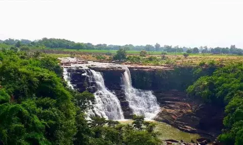 वाराणसी घूमने का कर रहे हैं आप प्लान , तो इन 4 खूबसूरत झरनों को जरूर देखें वाराणसी घूमने का कर रहे हैं आप प्लान , तो इन 4 खूबसूरत झरनों को जरूर देखें