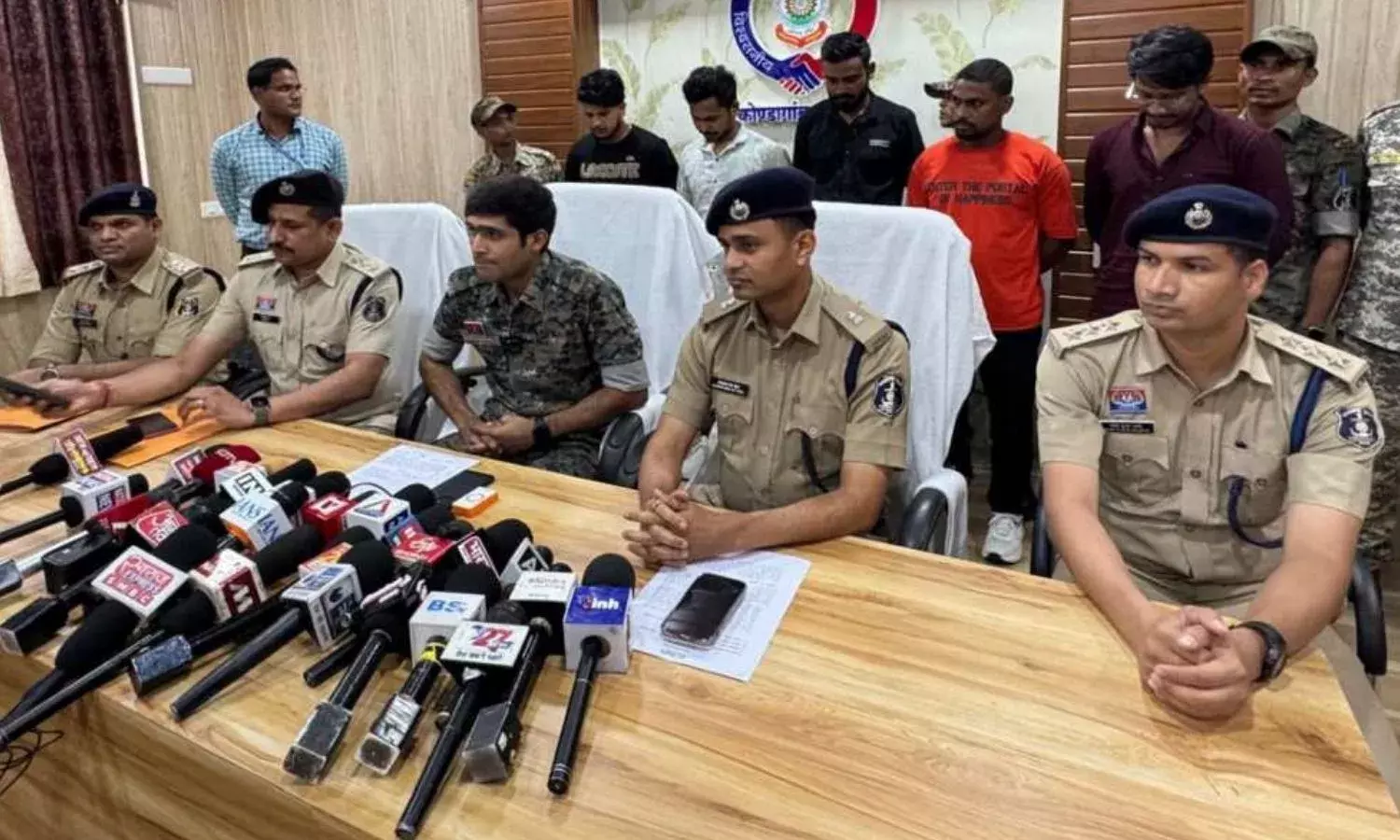 11 राज्यों में ठगी करने वाले 5 अंतर्राज्यीय ठग गिरफ्तार, डेढ़ करोड़ से ज्यादा का लगाया चूना