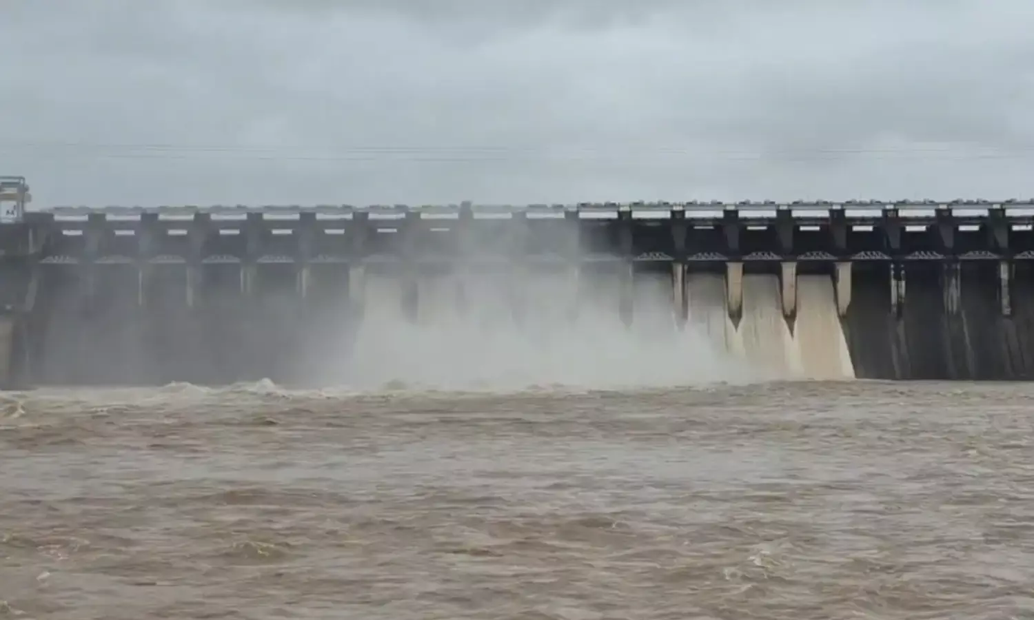 Bargi Dam 9 Gate Opened
