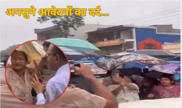 डिप्टी सीएम और मंत्री देवांगन के काफिले को गुस्साए ग्रामीणों ने रोका डिप्टी सीएम और मंत्री देवांगन के काफिले को गुस्साए ग्रामीणों ने रोका