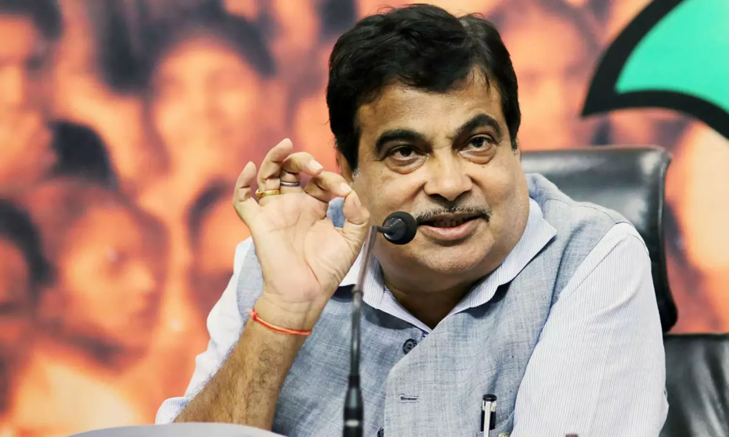 नितिन गडकरी की खरी -खरी नितिन गडकरी की खरी -खरी