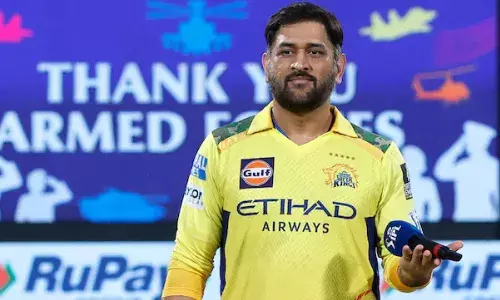 MS धोनी को लगा बड़ा झटका, कैप्टन कूल ट्रेडमार्क पर बवाल, जाने पूरा मामला