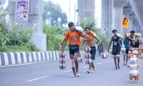 पहली बार कर रहे हैं आप कांवड़ यात्रा में जाने का प्लान, तो साथ ले जाएं जरूरी चीजें