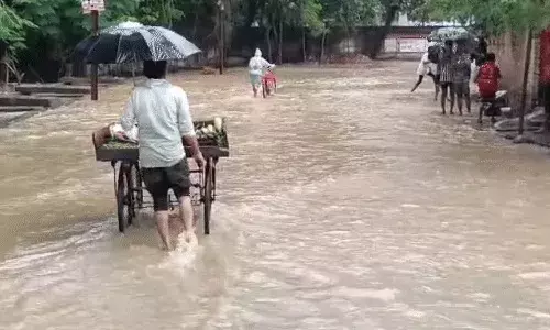दुर्ग में रिकॉर्ड तोड़ बारिश, जानें मौसम विभाग का ताजा अपडेट दुर्ग में रिकॉर्ड तोड़ बारिश, जानें मौसम विभाग का ताजा अपडेट