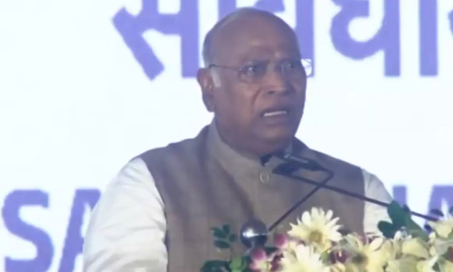 ओडिशा में कांग्रेस ने फिर दोहराया - महाराष्ट्र में चोरी और चोरों की सरकार