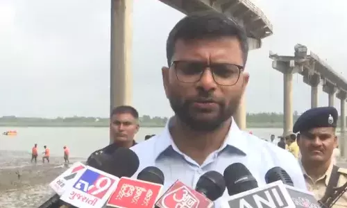 महिसागर नदी में पुल गिरने के चलते अब तक 17 की मौत, तीसरे दिन भी खोज अभियान जारी