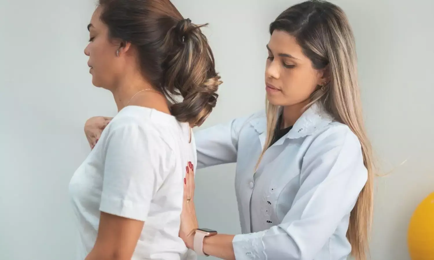 रीड की हड्डी का बढ़ना है गंभीर समस्या, बिल्कुल न करें नजरअंदाज, जानें क्या करें उपाय रीड की हड्डी का बढ़ना है गंभीर समस्या, बिल्कुल न करें नजरअंदाज, जानें क्या करें उपाय