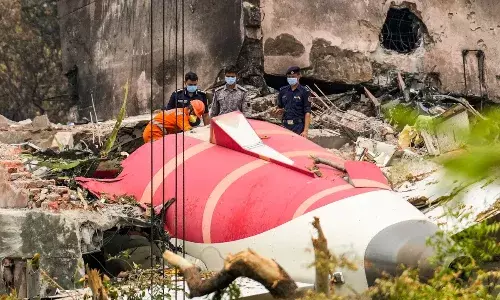 टेकऑफ के 32 सेकंड बाद बंद हो गए थे दोनों इंजन, सामने आई पायलट की बातचीत...