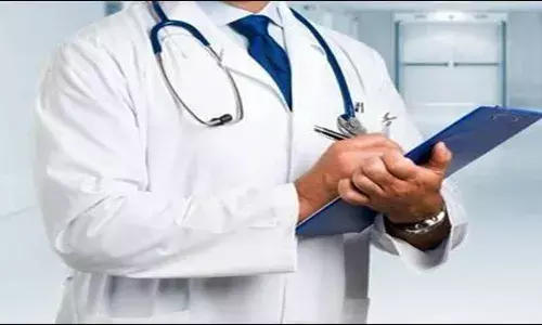 कनिष्‍ठ अधिकारी मार रहे वरिष्‍ठों का हक