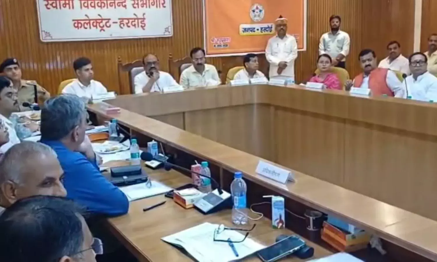 सदर सांसद ने हरदोई पालिका को बताया भ्रष्टतम 10 निकायों में एक, जयप्रकाश ने तलब की हालिया कामों की सूची, हफ्ते बाद निरीक्षण