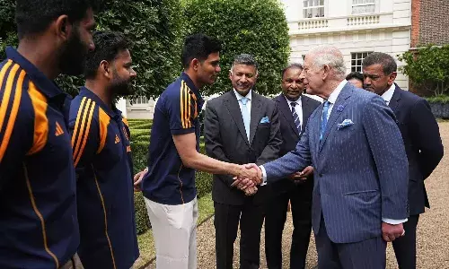 सेंट जेम्स पैलेस तक पहुंची सिराज के विकेट की चर्चा, किंग चार्ल्स ने गिल से की खास बातचीत, VIDEO