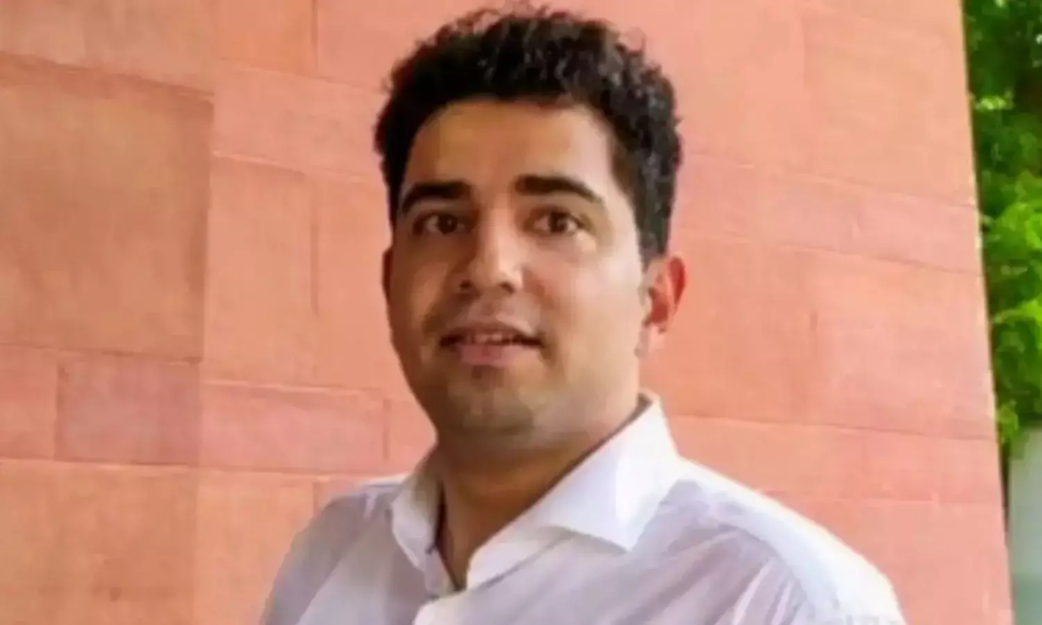 पेशी से पहले मीडिया के सवाल पर बोले समय रैना - मैं मोहक मंगल को सपोर्ट करता हूं; वीडियो वायरल