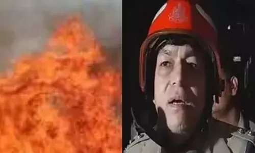 शाहदरा के चार मंजिला इमारत में लगी भीषण आग, दो की मौत शाहदरा के चार मंजिला इमारत में लगी भीषण आग, दो की मौत