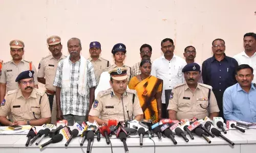 लच्छन्ना और अनितक्का का सरेंडर, CG पुलिस खंगाल रही है हिस्ट्री