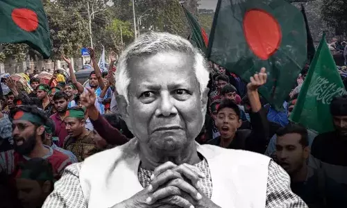 शेख हसीना के गढ़ में हिंसा, यूनुस पर माहौल बिगाड़ने का आरोप