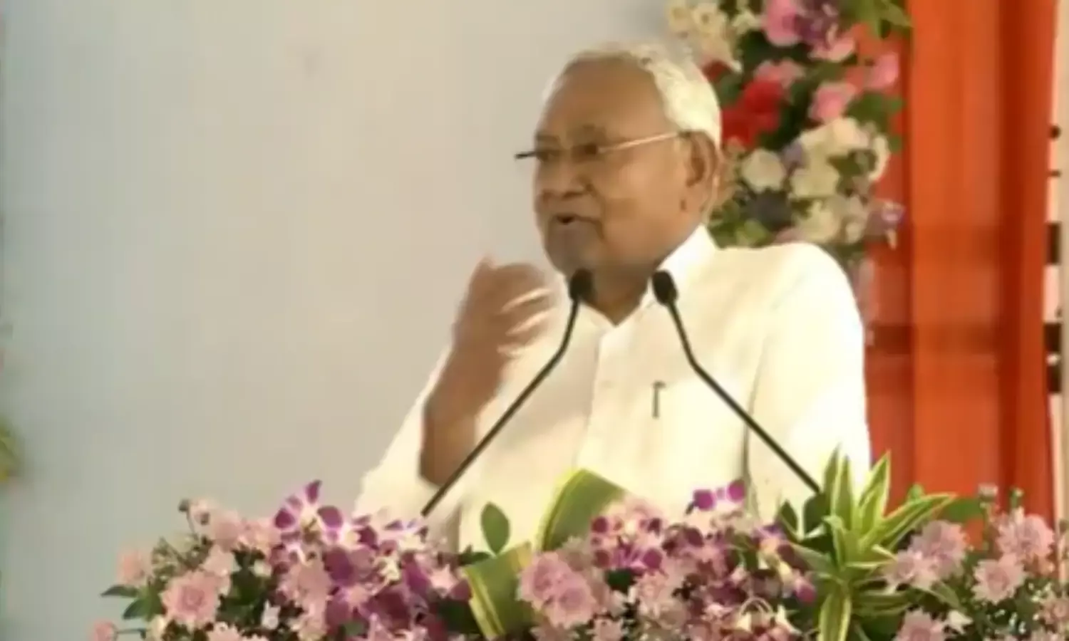 मुफ्त बिजली की घोषणा प्रधानमंत्री मोदी की सलाह पर किए - नीतीश कुमार मुफ्त बिजली की घोषणा प्रधानमंत्री मोदी की सलाह पर किए - नीतीश कुमार