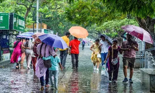 उत्तर से लेकर दक्षिण तक इन राज्यों में होगी भारी बारिश, मौसम विभाग ने जारी किया रेड अलर्ट उत्तर से लेकर दक्षिण तक इन राज्यों में होगी भारी बारिश, मौसम विभाग ने जारी किया रेड अलर्ट
