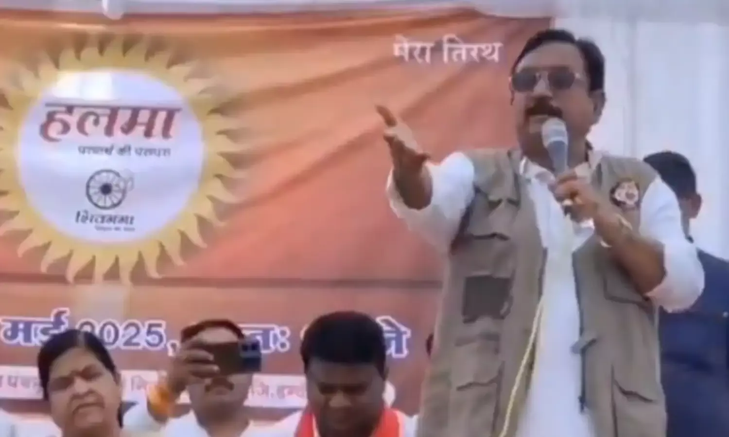 मंत्री कुंवर विजय शाह के विरुद्ध सुप्रीम कोर्ट में याचिका, पद से हटाने की मांग मंत्री कुंवर विजय शाह के विरुद्ध सुप्रीम कोर्ट में याचिका, पद से हटाने की मांग