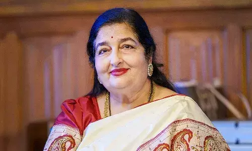 कांवड़ यात्रा में अश्लील डांस देख भड़की अनुराधा पौडवाल, बोली - ये बकवास बंद करो