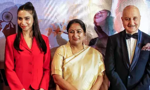 दिल्ली में टैक्स फ्री हुई अनुपम खेर की ‘तन्वी द ग्रेट’, सीएम रेखा गुप्ता ने कहा - देशभक्ति और राष्ट्र सेवा से भरपूर है फिल्म