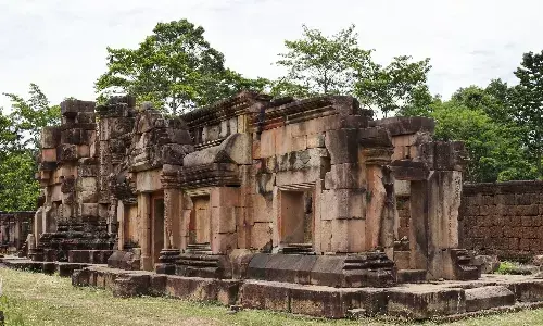 भगवान शिव को समर्पित एक हिंदू मंदिर के खंडहरों के लिए भिड़े दो देश भगवान शिव को समर्पित एक हिंदू मंदिर के खंडहरों के लिए भिड़े दो देश