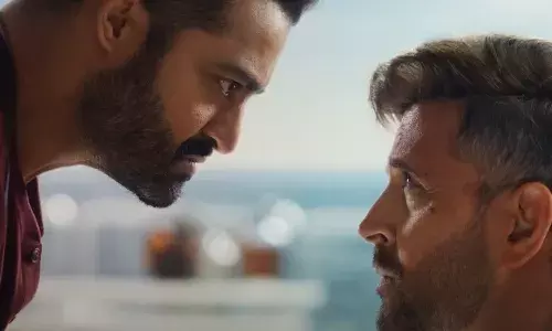 ऋतिक रोशन और जूनियर एनटीआर की जबरदस्त टक्कर,धांसू एक्शन और रोमांस से भरपूर है वॉर 2