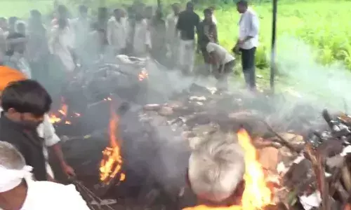 झालावाड़ स्कूल हादसे में मृतक बच्चों का अंतिम संस्कार, पिपलोदी गांव में एक साथ निकली 6 अंतिम यात्रा