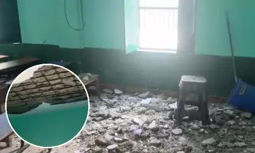 झालावाड़ के बाद हापुड़ के सरकारी स्कूल में लेंटर का गिरा मलबा, चार बच्चे घायल