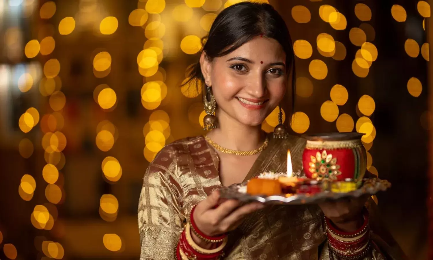 हरियाली तीज से पहले दिखना है खूबसूरत, तो ऐसे तैयार करें फेसपैक