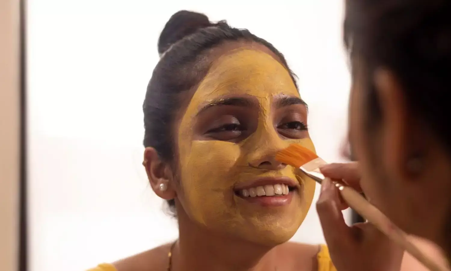 घर की इन 3 चीजों को चेहरे पर लगाने से मिलेगा ग्लो, जानें कैसे करें इस्तेमाल घर की इन 3 चीजों को चेहरे पर लगाने से मिलेगा ग्लो, जानें कैसे करें इस्तेमाल