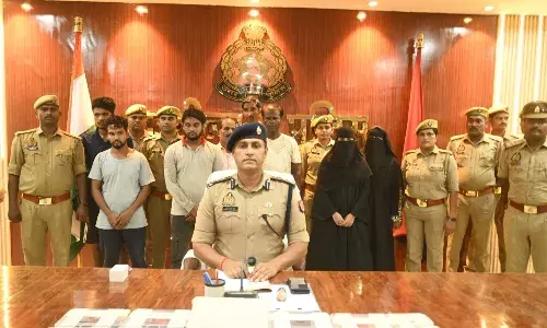 शातिर गिरोह के 8 सदस्य गिरफ्तार, दो महिलाएं भी शामिल…