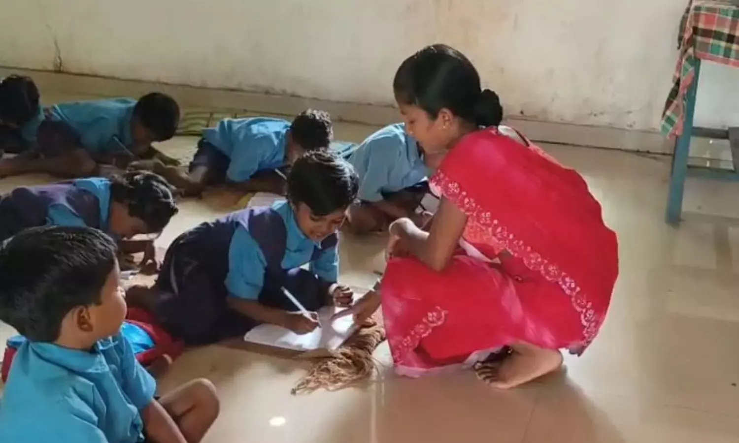 15 के लिए चढ़ा दी 26 मासूमों की शिक्षा की बलि, रसोईये ने संभाली पढ़ाई की जिम्मेदारी