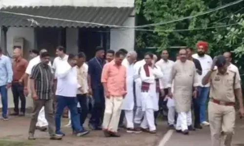 जेल में बंद दो कैथोलिक ननों से मिले इंडिया गठबंधन के सांसद, कांग्रेस नेता भी रहे साथ