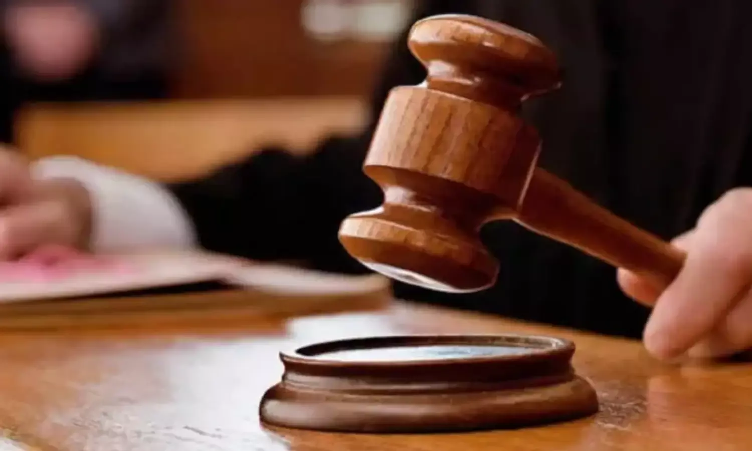 महिला जिसने न्याय के लिए सब कुछ समर्पित किया और सिस्टम ने उन्हें तोड़ दिया...