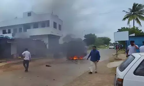 सोशल मीडिया पोस्ट को लेकर पुणे में भड़की हिंसा, यावत गांव में भारी पुलिस बल तैनात