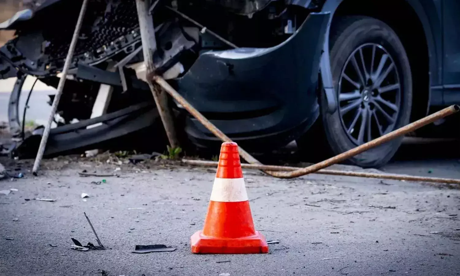 भागलपुर में तेज रफ्तार पिकअप वैन पलटी, पांच कांवड़ियों की मौत