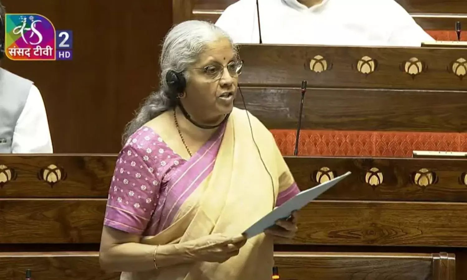 विपक्ष के हंगामे के बीच बिना बहस के पास हुआ नया इनकम टैक्स बिल; खड़गे बोले - लोकतंत्र के साथ धोखा... विपक्ष के हंगामे के बीच बिना बहस के पास हुआ नया इनकम टैक्स बिल; खड़गे बोले - लोकतंत्र के साथ धोखा...