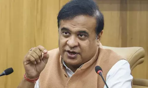 अवैध घुसपैठ रोकने के लिए असम सरकार का कदम, 18 साल से ऊपर वालों को नहीं मिलेगा नया आधार कार्ड