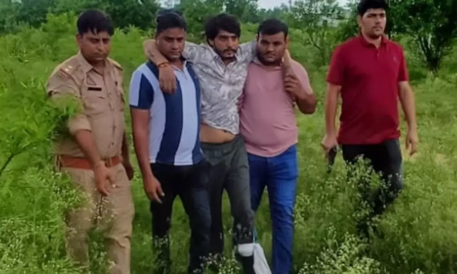 दहेज हत्या का आरोपी विपिन मुठभेड़ में घायल, पुलिस से हथियार छीनकर भागने की कर रहा था कोशिश; पैर में लगी गोली