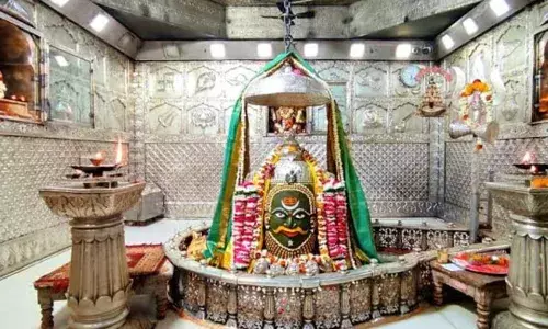 महाकालेश्वर मंदिर में गर्भगृह प्रवेश विवाद, हाईकोर्ट में फैसला रखा सुरक्षित, क्या VIP कल्चर पर लगेगी रोक