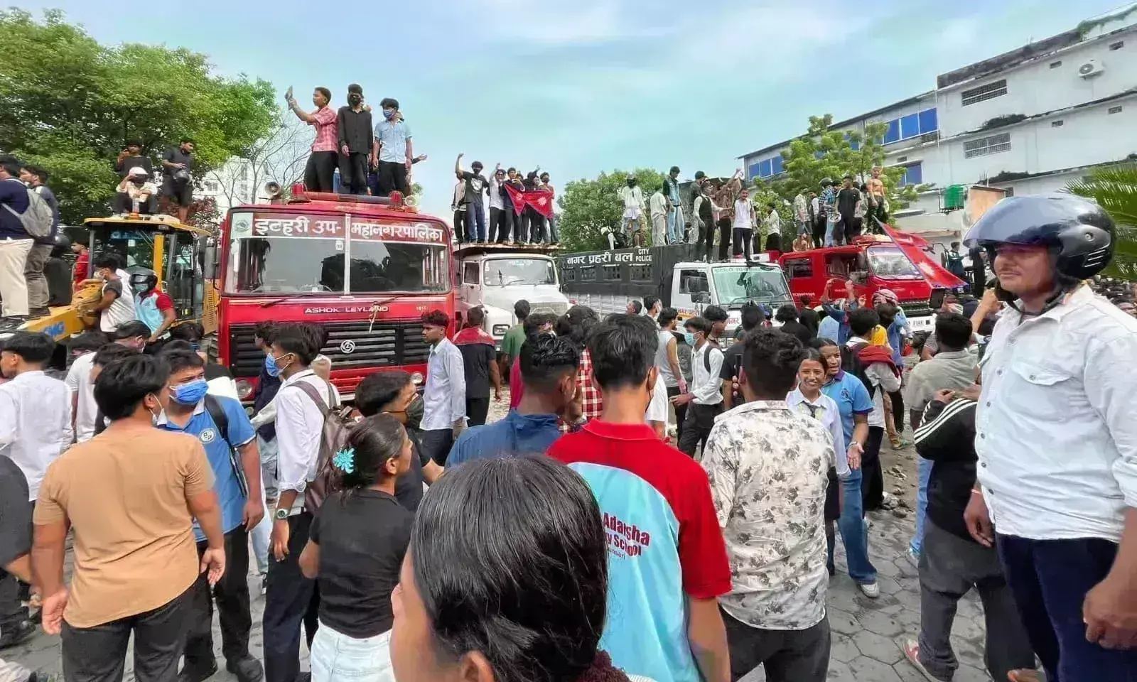 नेपाल में उग्र प्रदर्शन