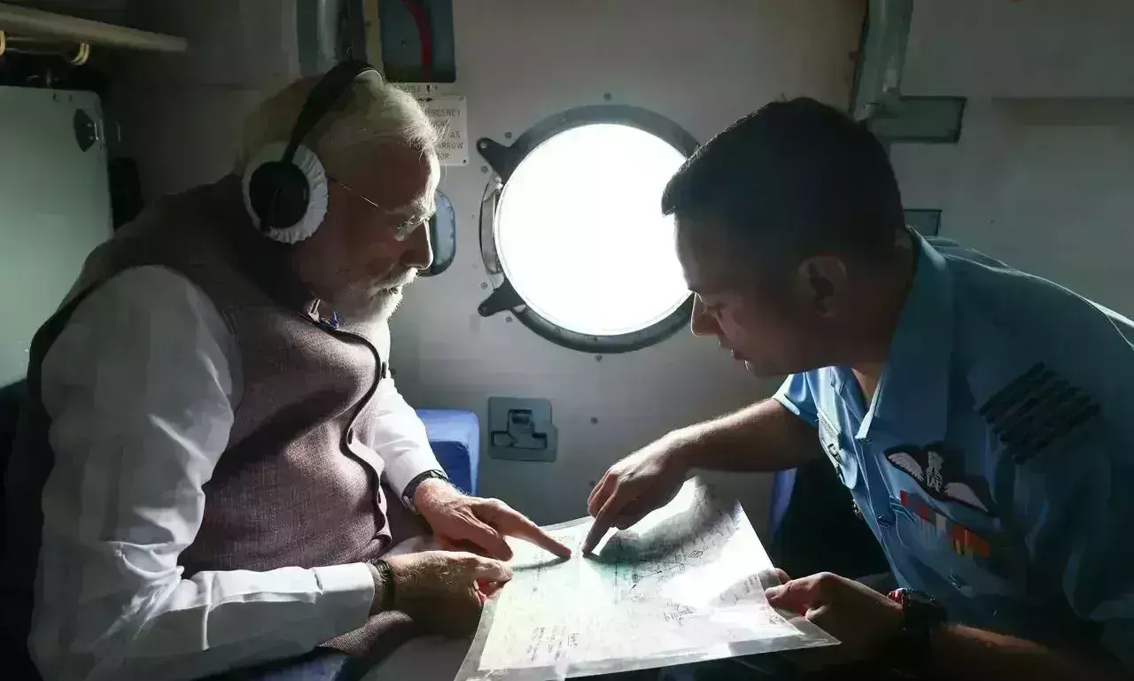 प्रधानमंत्री ने हिमाचल के बाढ़ग्रस्त इलाकों का किया दौरा, 1500 करोड़ की वित्तीय सहायता की घोषणा