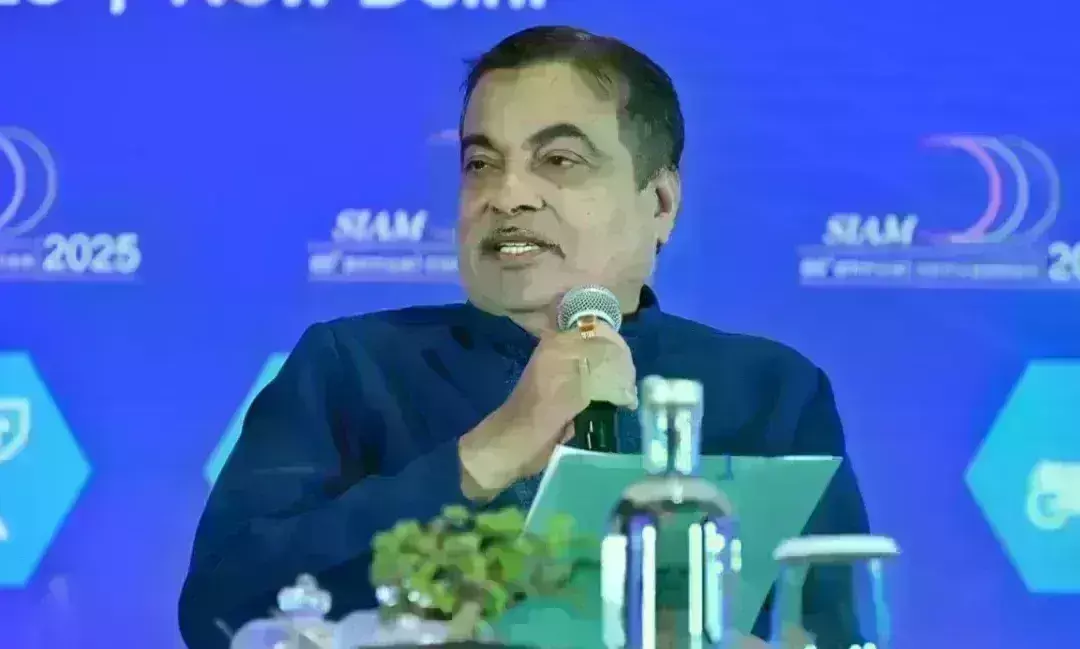 अगस्त में 3 लाख वाहन स्क्रैप, बीएस-7 मानदंडों के साथ वैश्विक स्टैंडर्ड अपनाएंगे: गडकरी