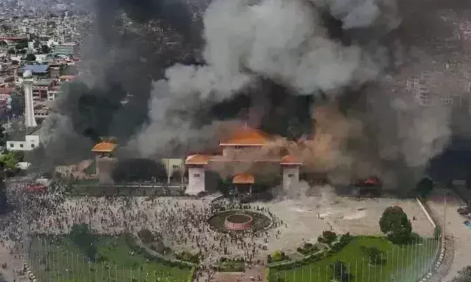 नेपाल का हश्र : नेतृत्व पर भारी नैरेटिव नेपाल का हश्र : नेतृत्व पर भारी नैरेटिव