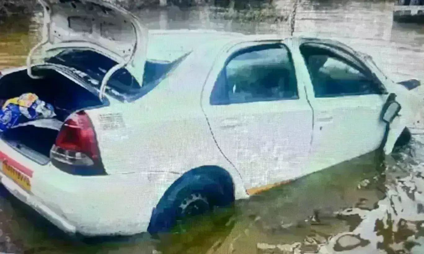 हरिद्वार में अस्थियां विसर्जन करके लौट रहे परिवार की कार नाले में गिरी, सात लोगों की मौत