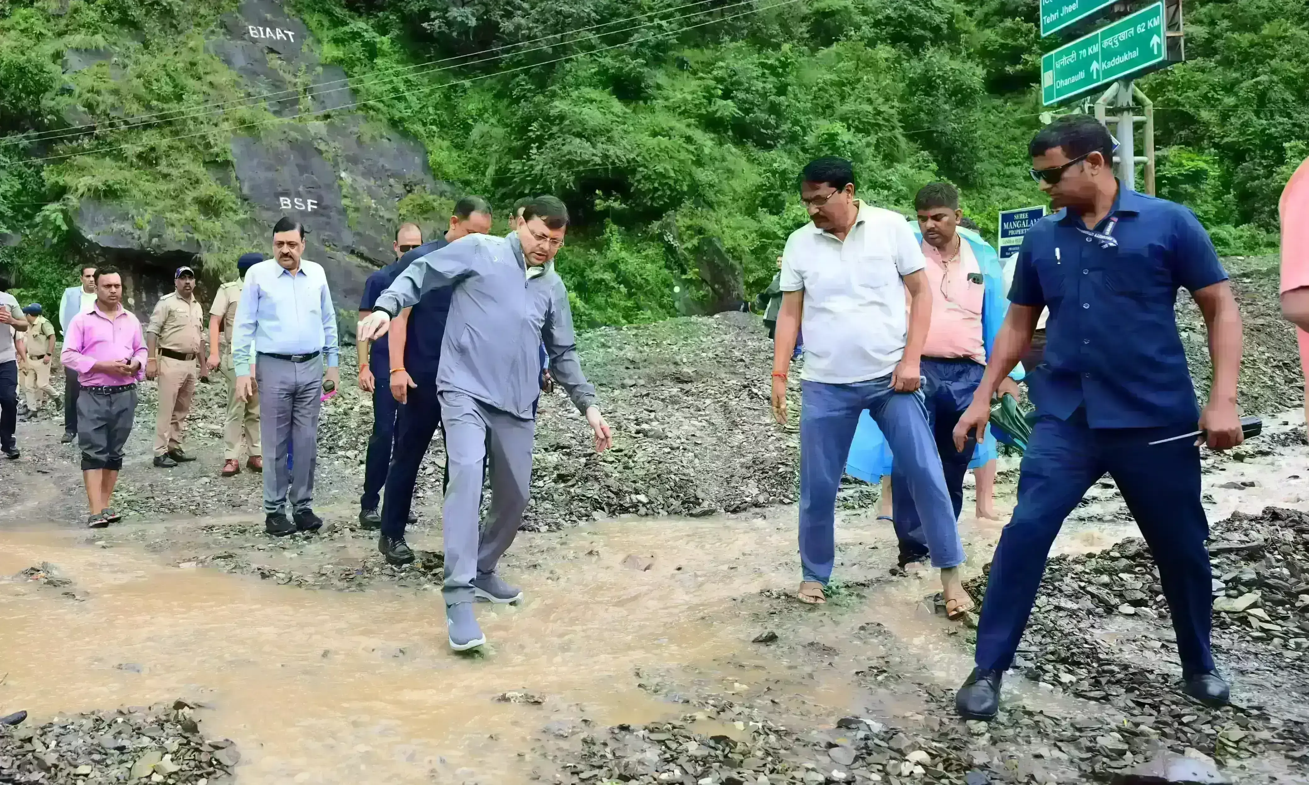 देहरादून में बारिश का कहर जारी, प्रधानमंत्री व गृहमंत्री ने मुख्यमंत्री से ली जानकारी