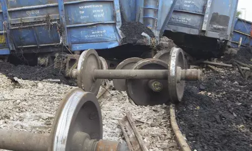 मथुरा रेल हादसा: दिल्ली‑आगरा गुजरने वाली ट्रेनें प्रभावित