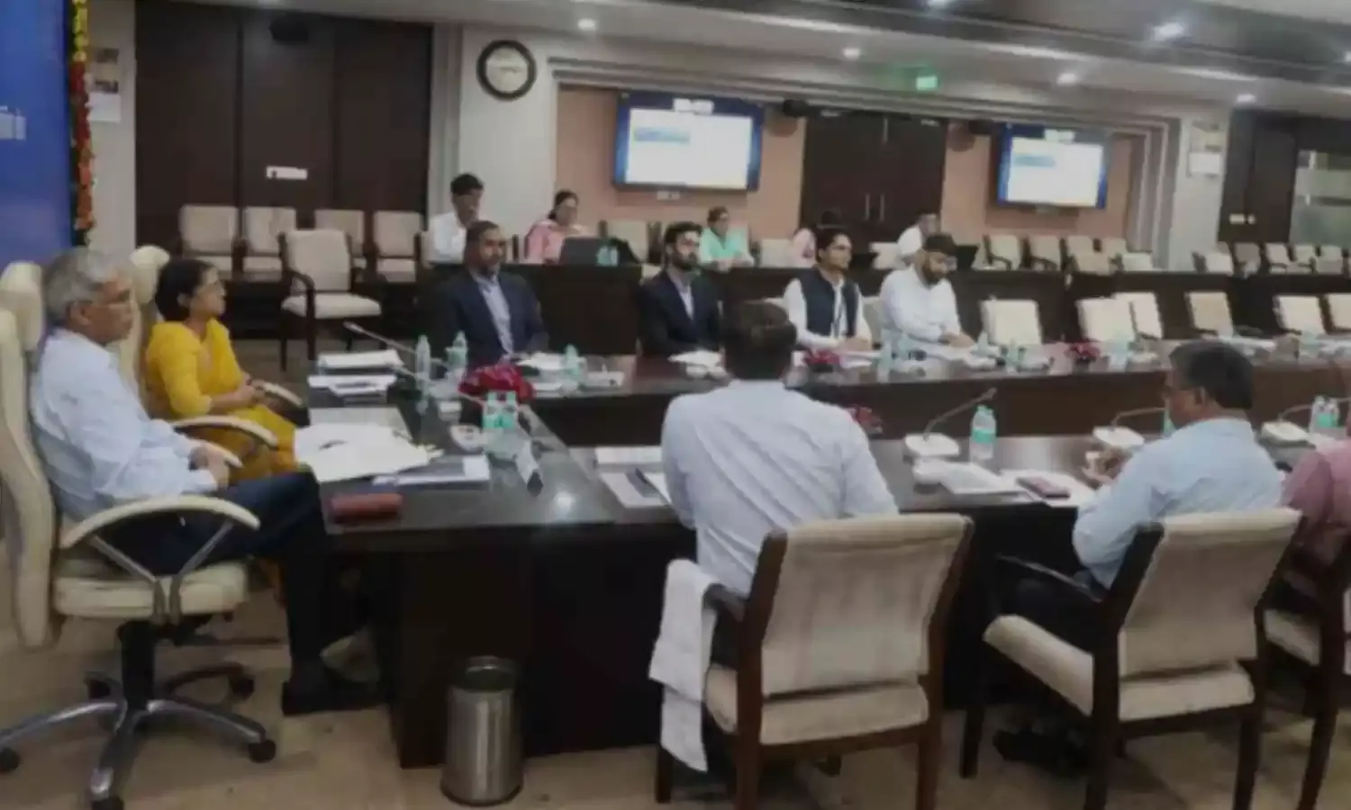 भोपाल-इंदौर के बीच बनेगा विकास का नया कॉरिडोर, तैयार होगा समग्र मास्टर प्लान भोपाल-इंदौर के बीच बनेगा विकास का नया कॉरिडोर, तैयार होगा समग्र मास्टर प्लान